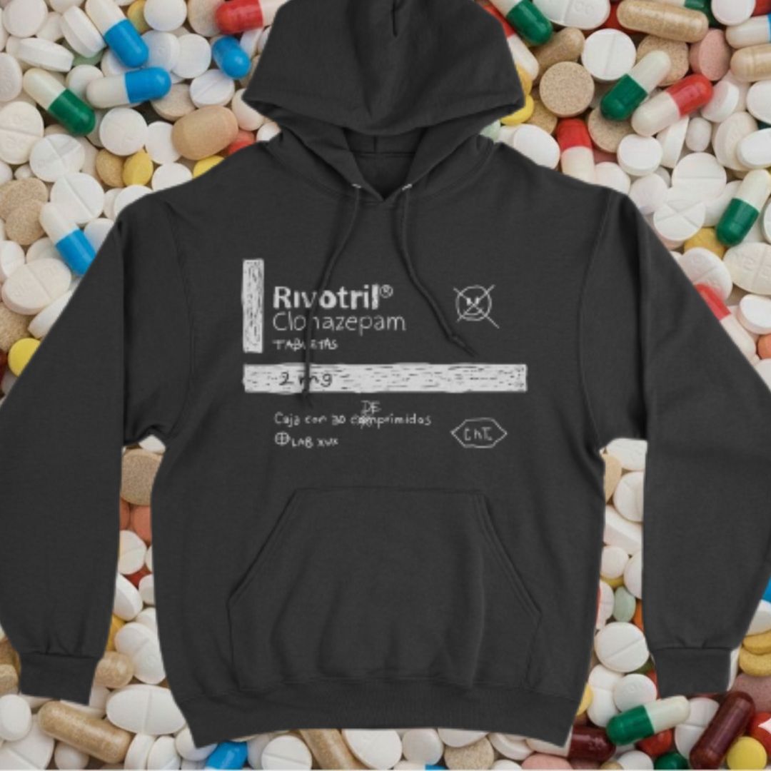 Clona hoodie negra